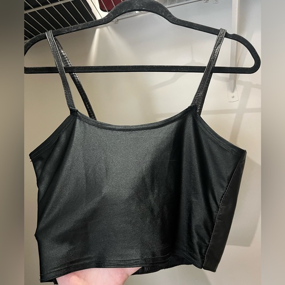 Black Leather button down crop top - Picture 2 of 4